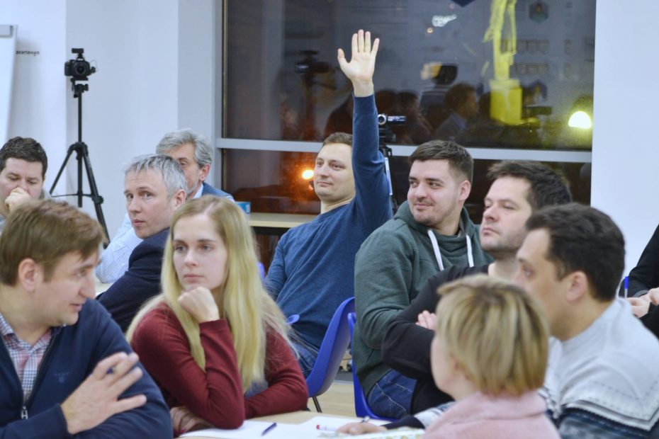 Участники практикума задают вопросы